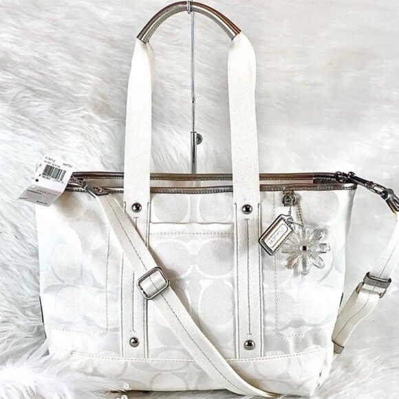 Coach Rare Kyra Daisy Shoulder Crossbody Bag Purse - Picture 1 of 16